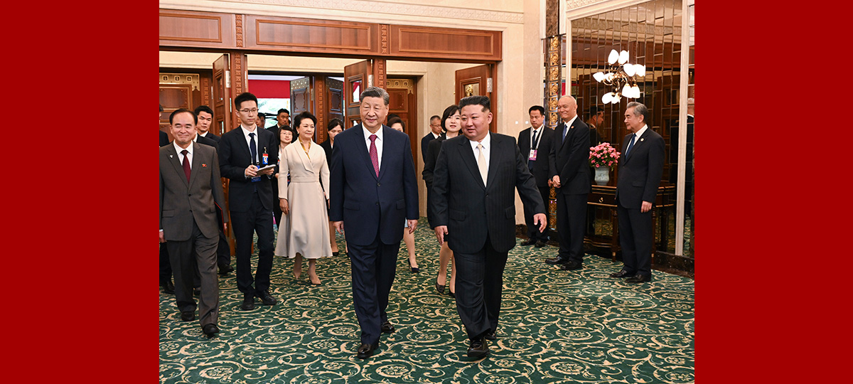 Xi dan Isteri Hadiri Jamuan Tengah Hari yang Dihoskan Kim Jong Un