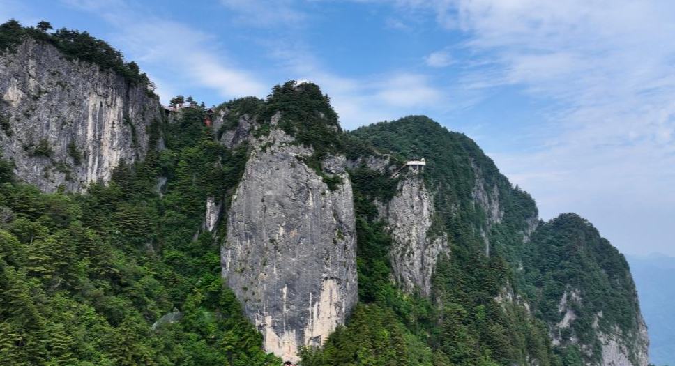 Pesona Semula Jadi Gunung Tianzhu, Provinsi Shaanxi