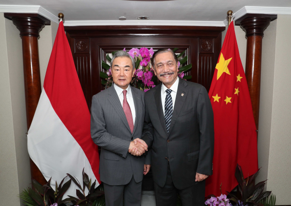 Wang Yi Bertemu Ketua DEN Indonesia