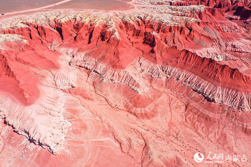 Foto menunjukkan pemandangan udara Gunung Dahong di Naomugeng Sumu, Siziwang Banner, Ulanqab, Wilayah Autonomi Mongolia Dalam, utara China. (Foto/ Lyu Haojun)