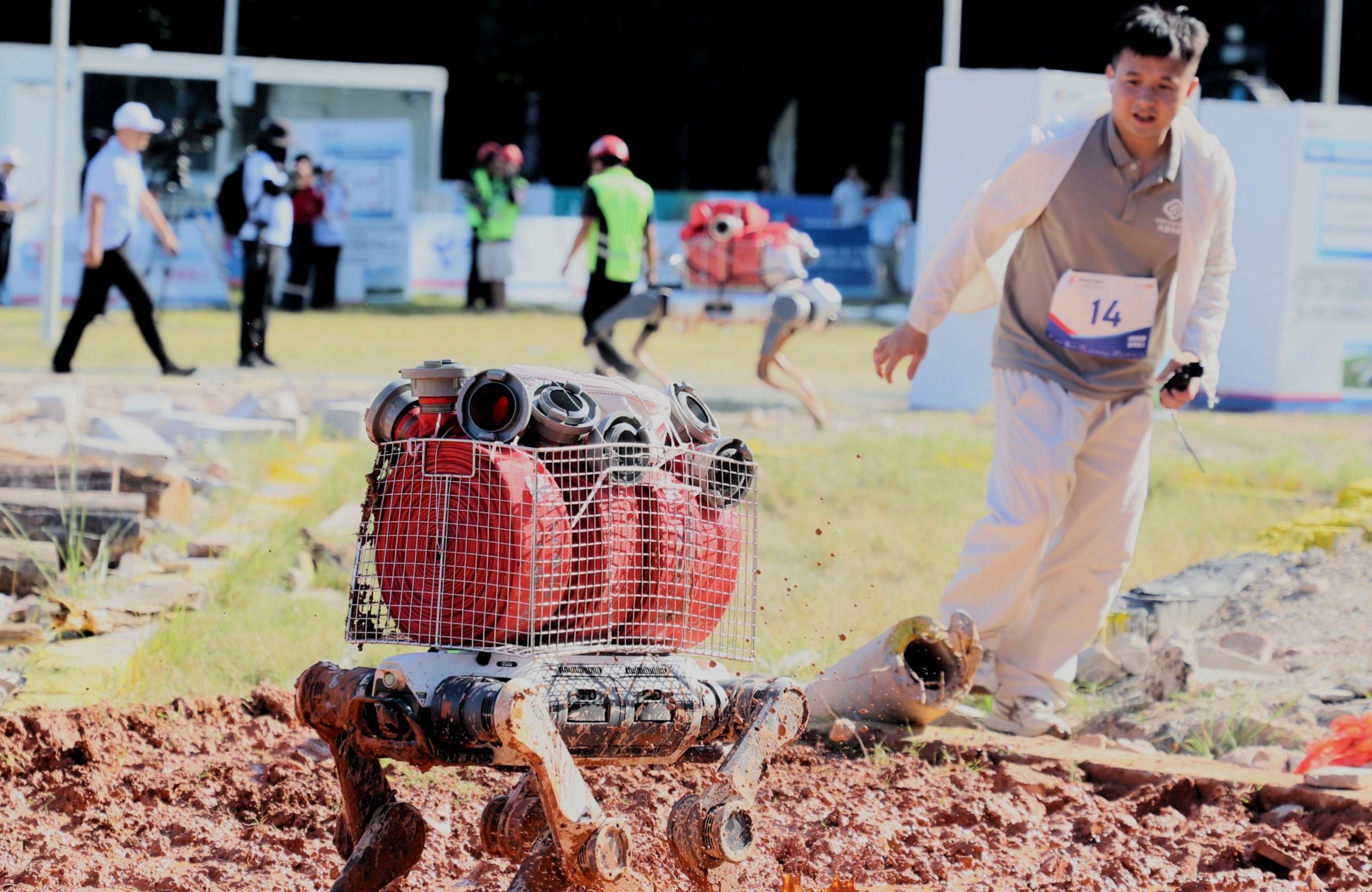 Pertandingan Robot Dorong Inovasi Respons Kecemasan
