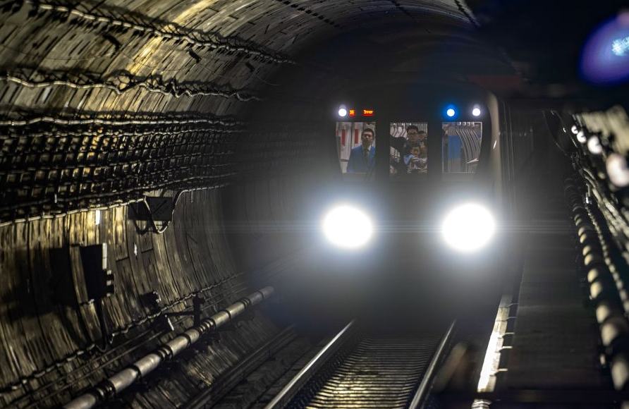 Laluan Lingkaran Metro Terpanjang China Beroperasi