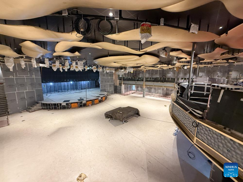 Foto bertarikh 16 Mac 2026 ini memaparkan bahagian dalam kapal persiaran mega “Adora Flora City” di Shanghai, timur China. (Xinhua/Ding Ting)