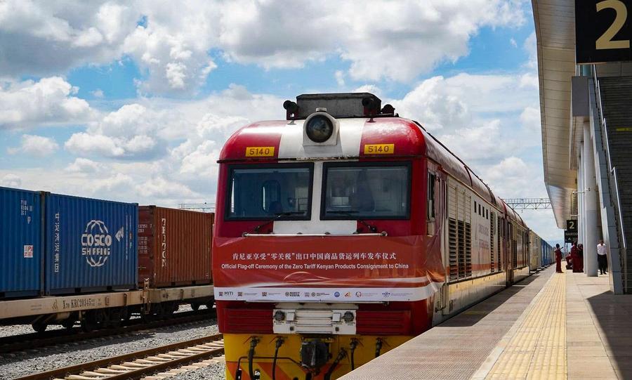 Foto pada 23 Mac 2026 menunjukkan sebuah tren barang di Stesen Terminus Nairobi laluan Rel Tolok Standard Mombasa-Nairobi (SGR) di Kenya. (Foto oleh Nelson Asienwa/Xinhua)